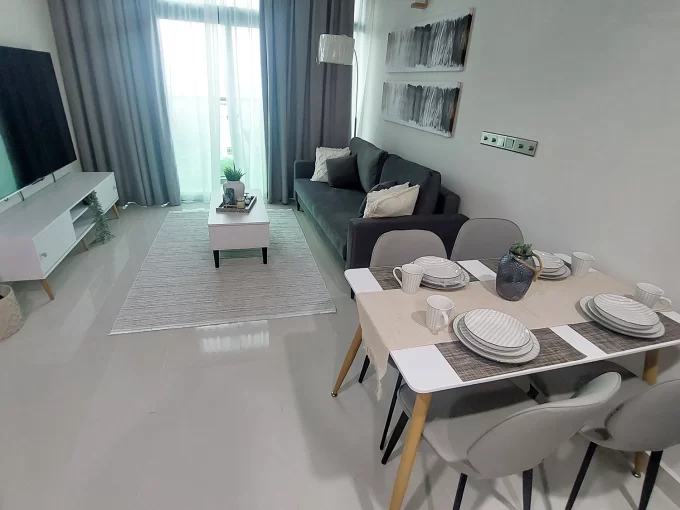 Fully furnished 3 bedroom apartment, Phase 1, Hulhumale' - Living room and dining area