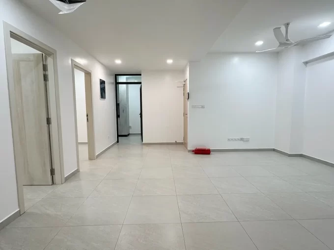 Unfurnished 3 bedroom apartment in Fiyaathoshi Magu, Male'. A photo of the living area.