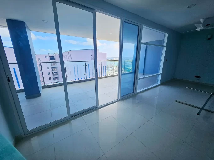 Unfurnished 5 bedroom duplex penthouse apartment on the 11th and 12th floor of Police POLCO flats, Reethigas Magu, Hulhumale'. A photo of the living area.