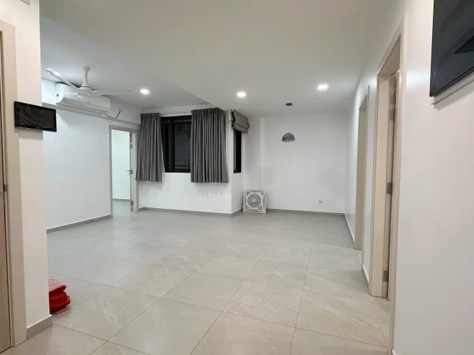 Unfurnished 3 bedroom apartment on the 4th floor from a residential building in Fiyaathoshi Magu, Maafannu, Male'. A photo of the living area.