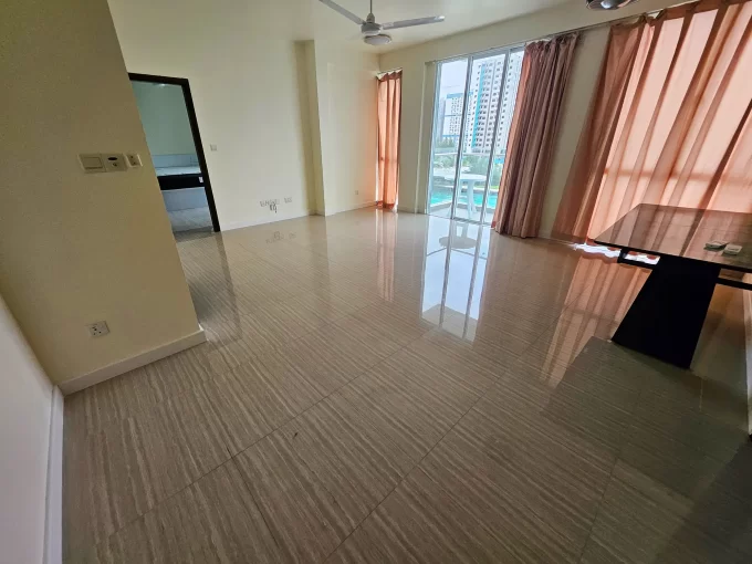 fully furnished 3+1 bedroom luxury apartment in platinum residences, 4th floor, hulhumale'. a photo of the living room and dining area.