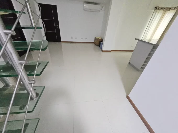 Fully furnished 4+1 bedroom luxury apartment in Platinum Residences, Hulhumale'. A photo of the apartment.